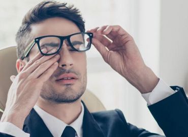 Chirurgia Laser vs occhiali da vista e lenti a contatto